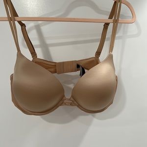 Victoria’s Secret Very Sexy Push Up bra. Size 38D Nude
